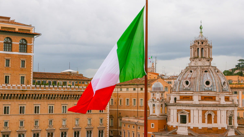 Италия приостановила действие программы выдачи виз россиянам и белорусам за инвестиции