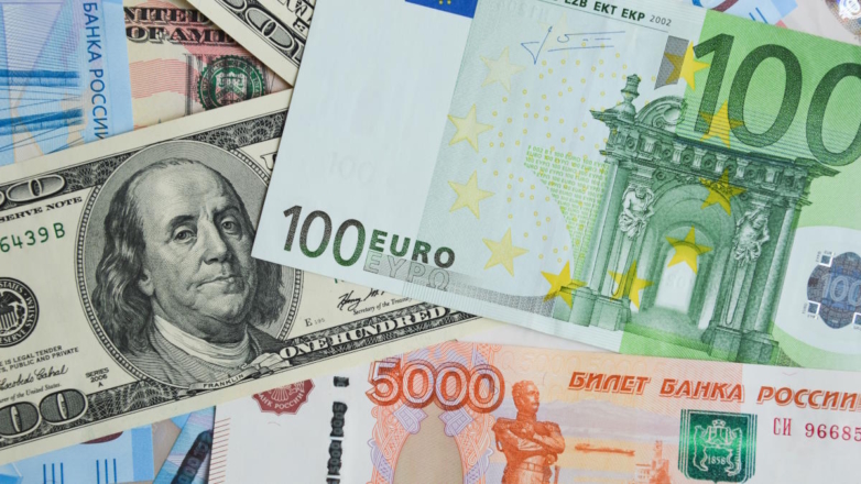 Курс доллара на Мосбирже превысил 99 рублей, евро – 109 рублей