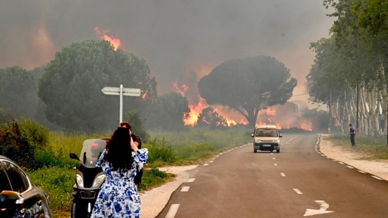 3000 человек эвакуировали из-за лесного пожара во Франции