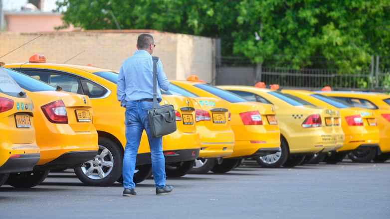 РБК: стоимость поездки на такси в России достигла максимума за 10 лет