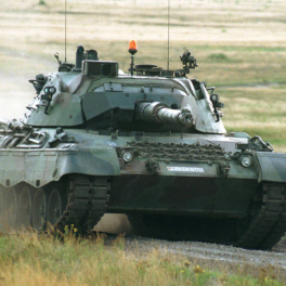 ФРГ передала Украине 10 танков Leopard, системы ПВО и РСЗО