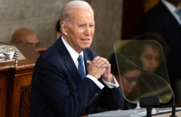 Байден сыронизировал во время ареста Трампа, призвав к поддержке своей кампании