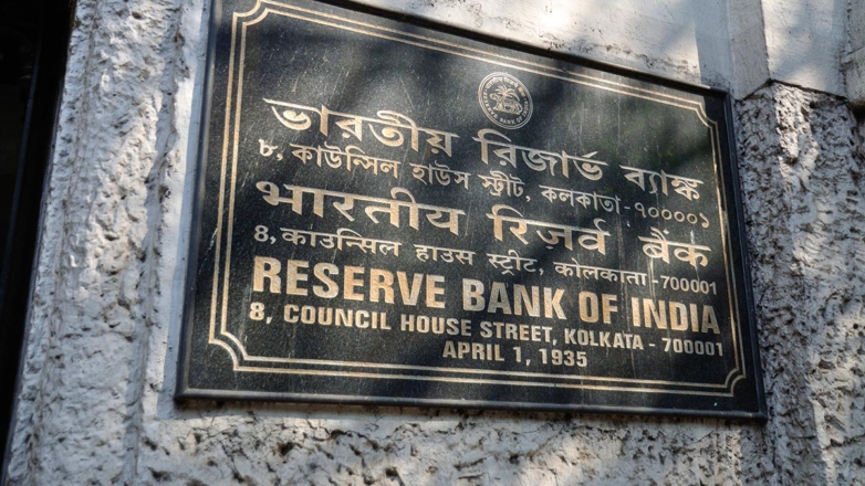 Индия одобрила 34 заявки от российских банков на открытие счетов в рупиях