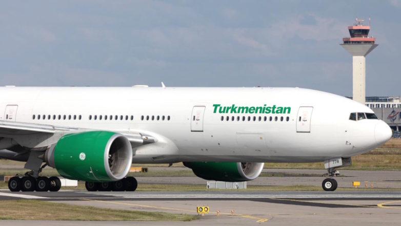 Рейсы авиакомпании "Туркменистан" в Москву приостановлены до 28 октября