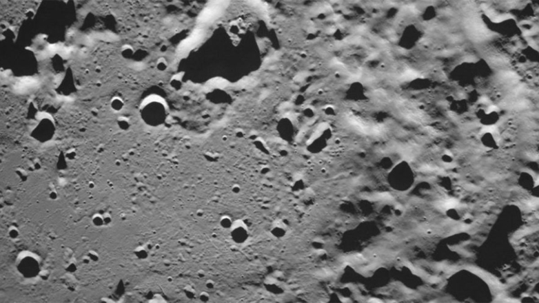 "Луна-25" сделала первый снимок лунной поверхности