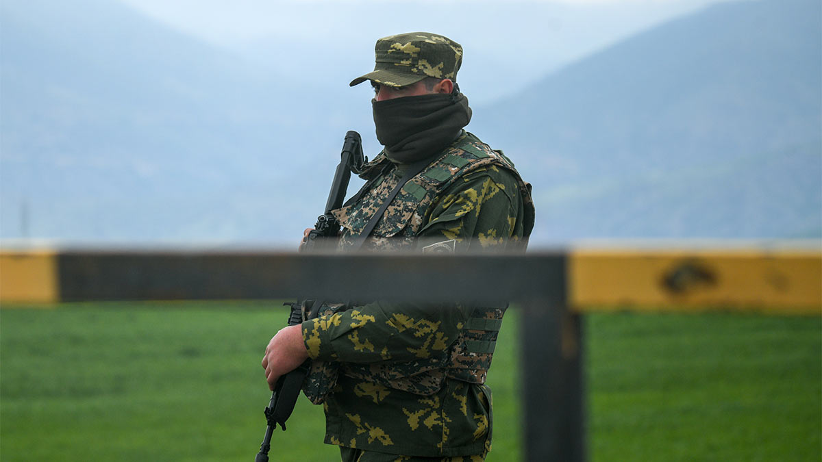 Нарушение режима прекращения огня зафиксировали в Нагорном Карабахе