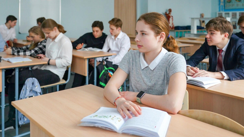 С 1 сентября одиннадцатиклассники в России будут учиться по новому учебнику по истории