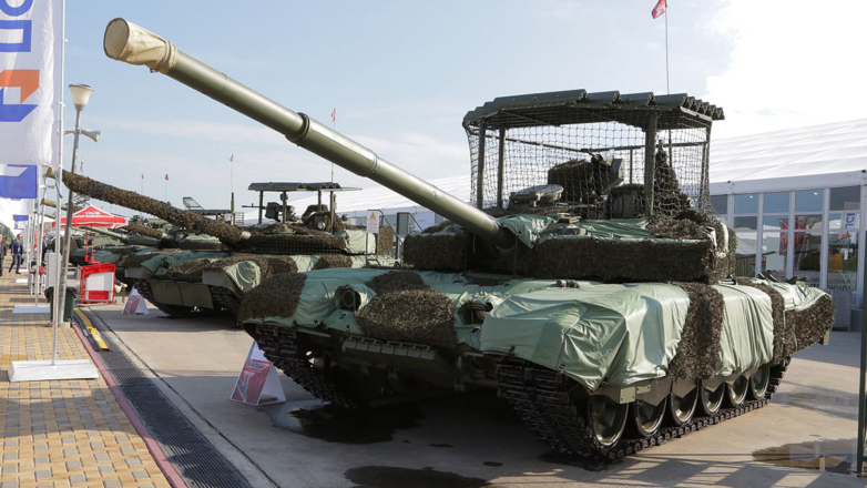 Комплекс защиты от FPV-дронов "Тритон" для танков показали на "Армии-2023"