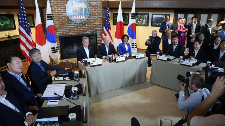 США, Япония и Южная Корея пообещали продолжить вводить санкции против России