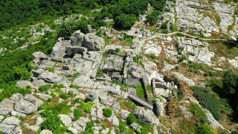 Древнее водное святилище нашли на месте фракийского города Перперикон
