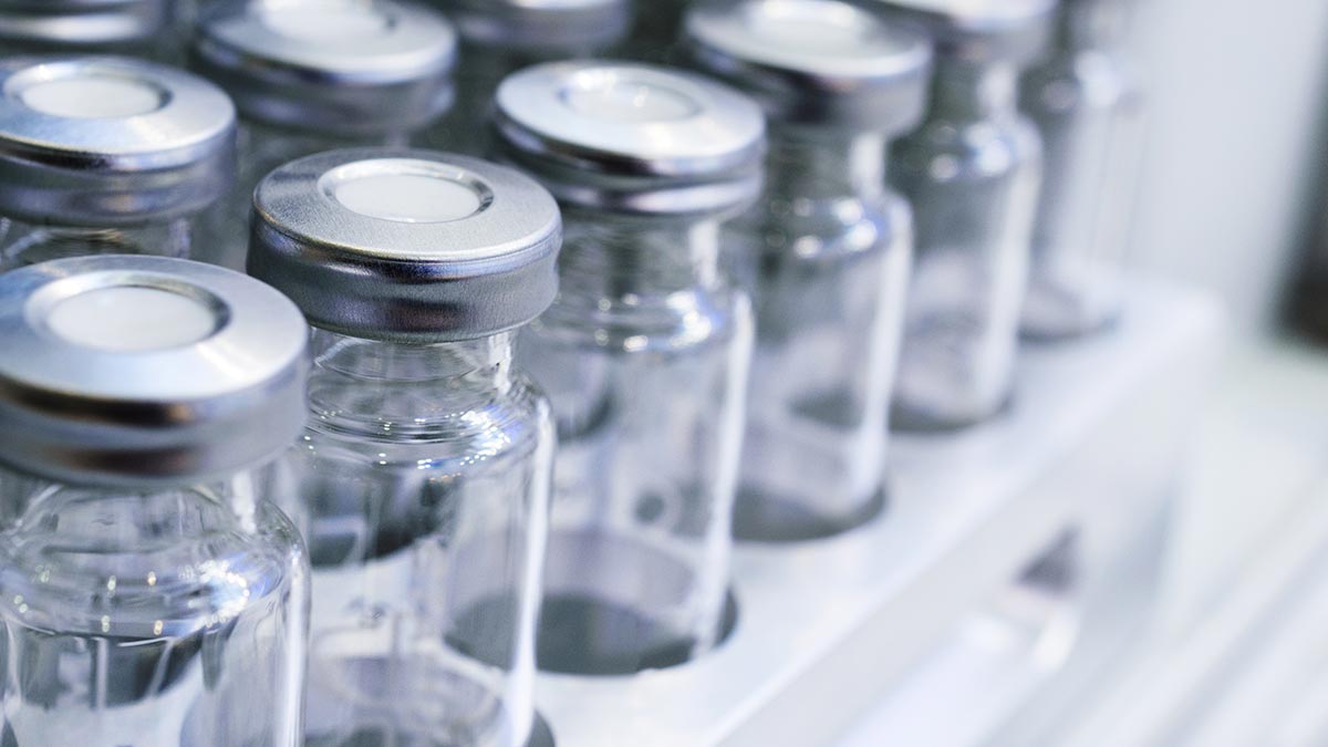 Отечественная бустерная вакцина от туберкулеза "ГамТБвак" может появиться в середине 2025 года