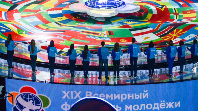 Кириенко: фестиваль молодежи в 2024 году соберет 20 тысяч человек из 180 стран
