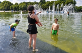 Аномальная жара в Москве: МЧС выпустило экстренное предупреждение
