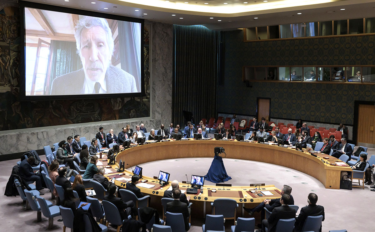 Роджер Уотерс выступает с видеообращением на заседании Совета Безопасности ООН