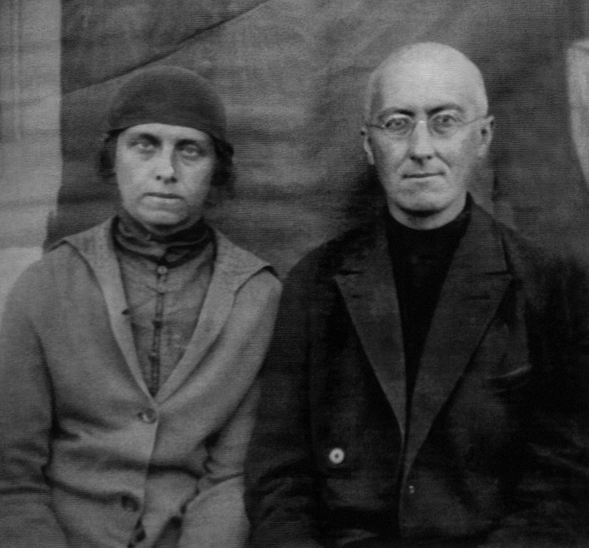 Алексей Лосев с супругой Валентиной на Беломорканале, 1933г.