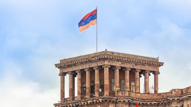 В Армении хотят нести службу в аэропорту Еревана без российских пограничников