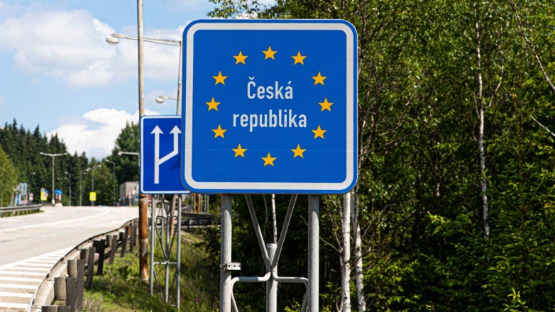 Таможня Чехии заявила, что не будет отбирать у россиян автомобили и личные вещи