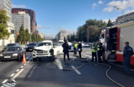 Сбитого иномаркой в центре Москвы мужчину госпитализировали в тяжелом состоянии