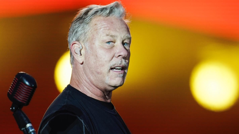 Вокалист Metallica заболел коронавирусом