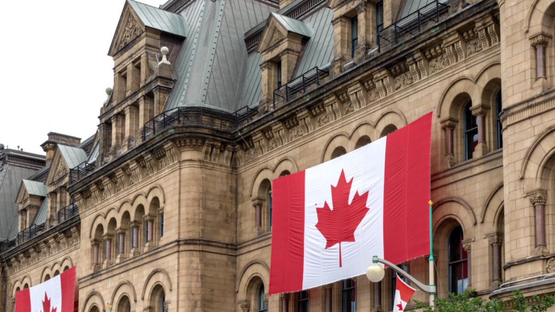 Канада ввела санкции против МГИМО, министра труда и главы Россотрудничества