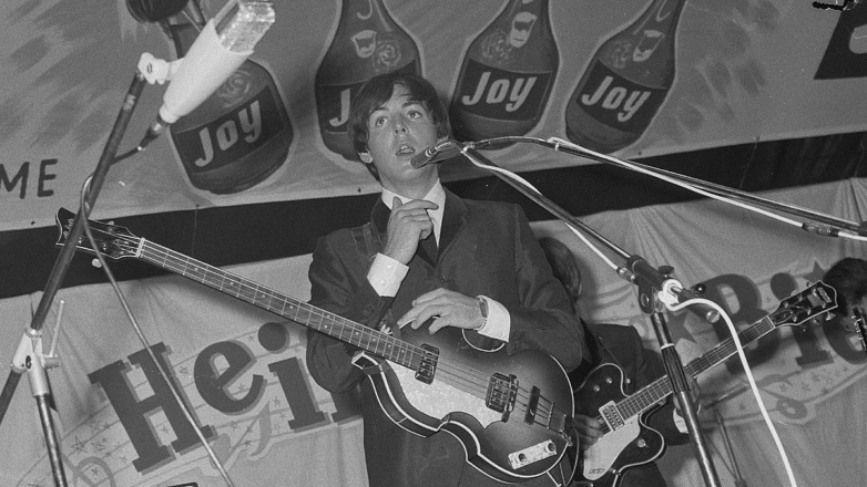 Полу Маккартни вернули украденную у него в 1972 году бас-гитару