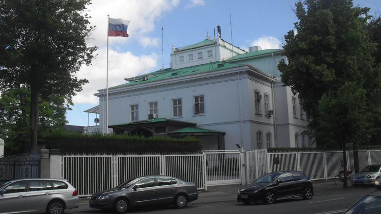 Консульский отдел посольства России в Дании приостановит свою работу