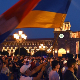 Оппозиция в Армении намерена добиваться отставки Пашиняна путем импичмента