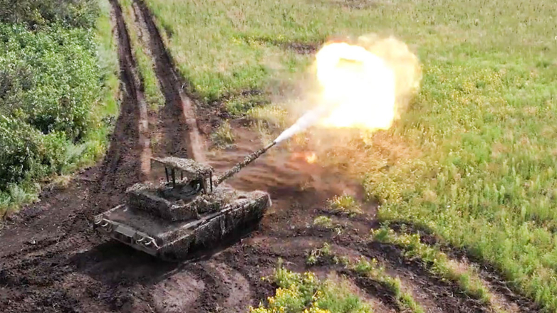 ВСУ потеряли до 310 солдат и 5 танков на Донецком направлении за сутки