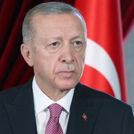 Турция объявила траур в связи со смертью президента Ирана
