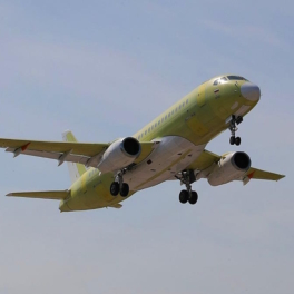 Импортозамещенный самолет SJ-100 прилетел в Жуковский для подготовки к сертификационным испытаниям
