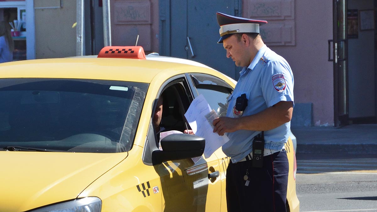 В Москве с начала года изъяли 1300 машин такси из-за нарушений
