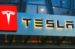 Tesla уволит более 10% сотрудников по всему миру