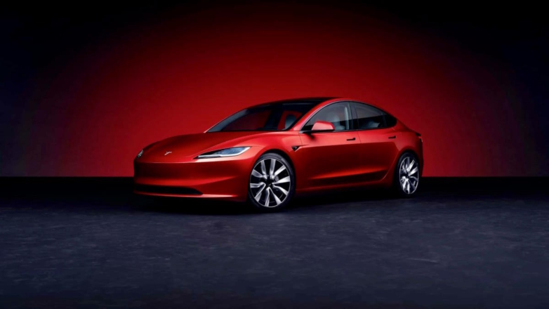 Обновленная Tesla Model 3 лишилась подрулевого рычажка