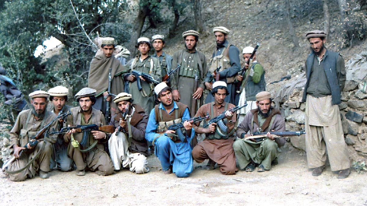 Что означает слово шурави. Афганские моджахеды 1989. Моджахеды 1979. Моджахеды в Афганистане 1979. Реконструкторы афганские моджахеды.