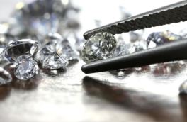 Индия резко увеличила закупки алмазов из России
