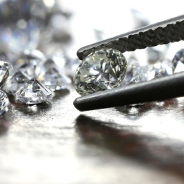 Индия резко увеличила закупки алмазов из России