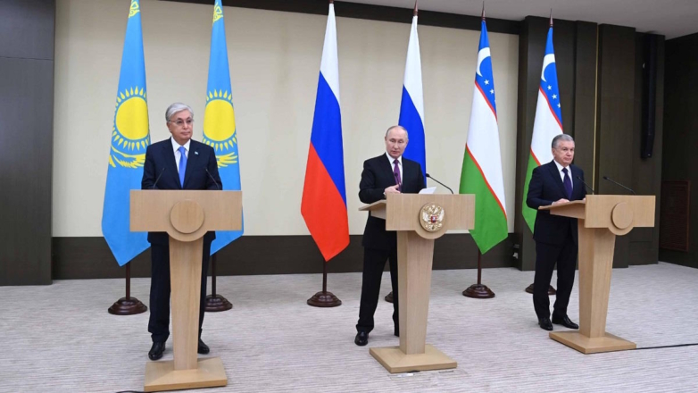 Путин, Токаев и Мирзиёев дали старт поставкам газа из России через Казахстан в Узбекистан