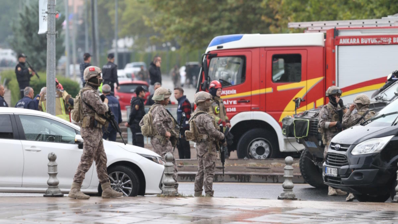 Оперативные службы на месте взрыва в Анкаре