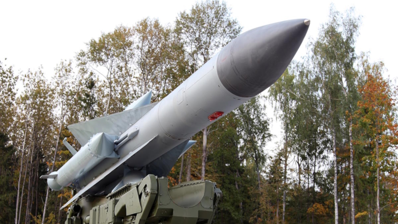 Силы ПВО РФ перехватили баллистическую ракету С-200 над Брянской областью