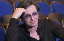 Справка "Профиля": биография Сергея Безрукова