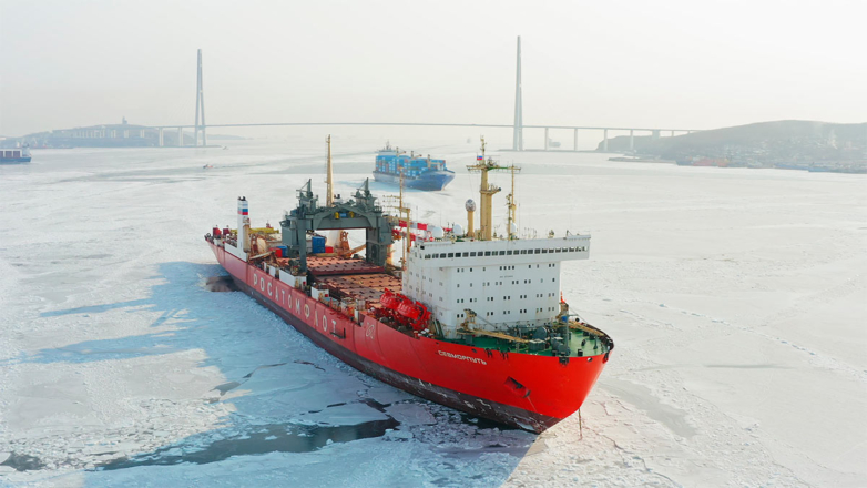 Китай заявил о готовности сотрудничать по Арктике с Россией
