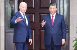 Зеленский пригласил Байдена и Си Цзиньпина на "саммит мира"