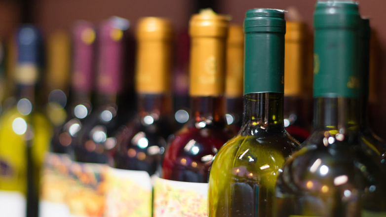 ФТС: импорт вина в Россию вырос за 10 месяцев на 6%