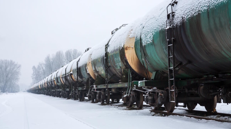 РФ углубит добровольное сокращение поставок нефти до 500 тысяч баррелей в сутки