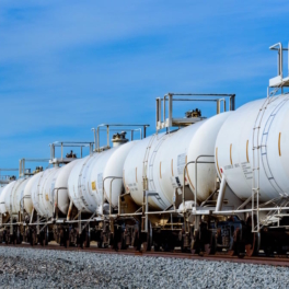 В России ввели запрет на экспорт бензина для нефтяников