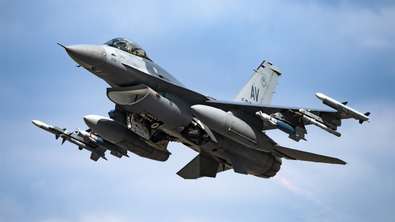 Дания пообещала передать Украине первые F-16 этим летом