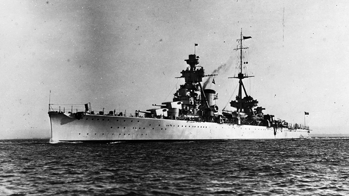 Итальянский тяжелый крейсер "Триесте"