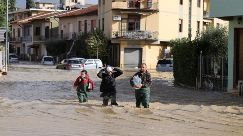 Мощное наводнение обрушилось на Тоскану, шестеро погибли