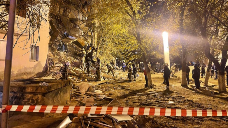 При частичном обрушении пятиэтажного дома в Астрахани погибла женщина