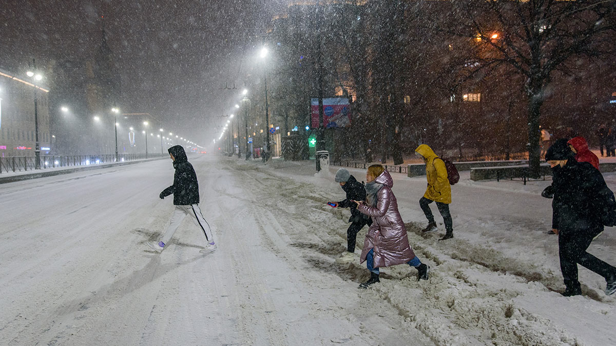 В Санкт-Петербурге прогнозируют сильный снег и метели